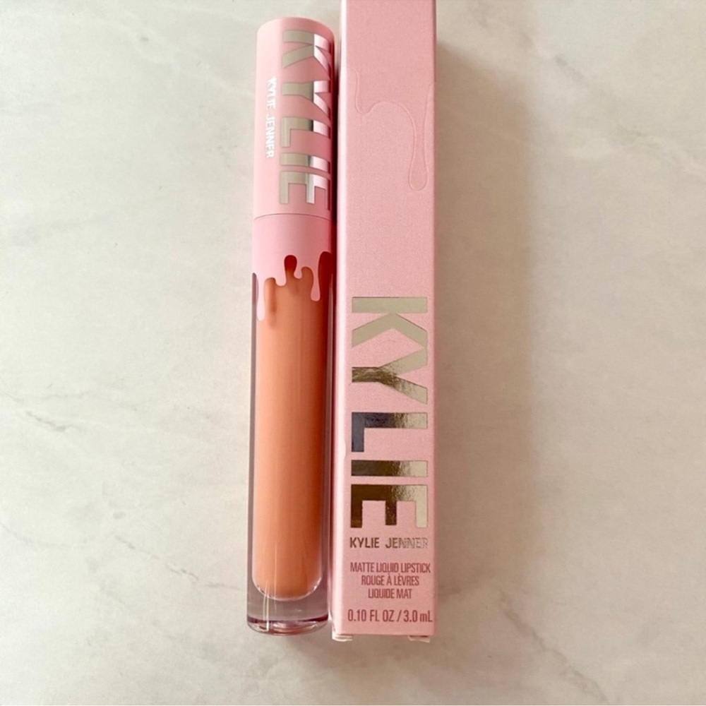 Kylie Cosmetics Matte Liquid Lipstick - Peachy Nude